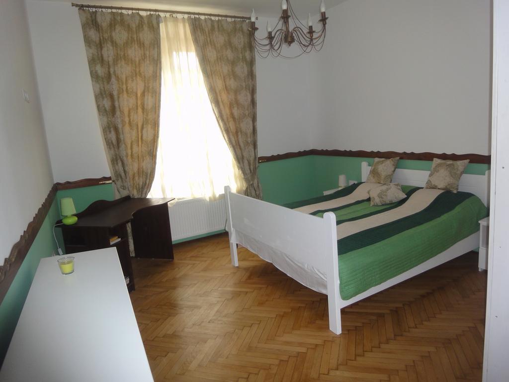 Luxury Central Apartment In Sibiu Exterior foto